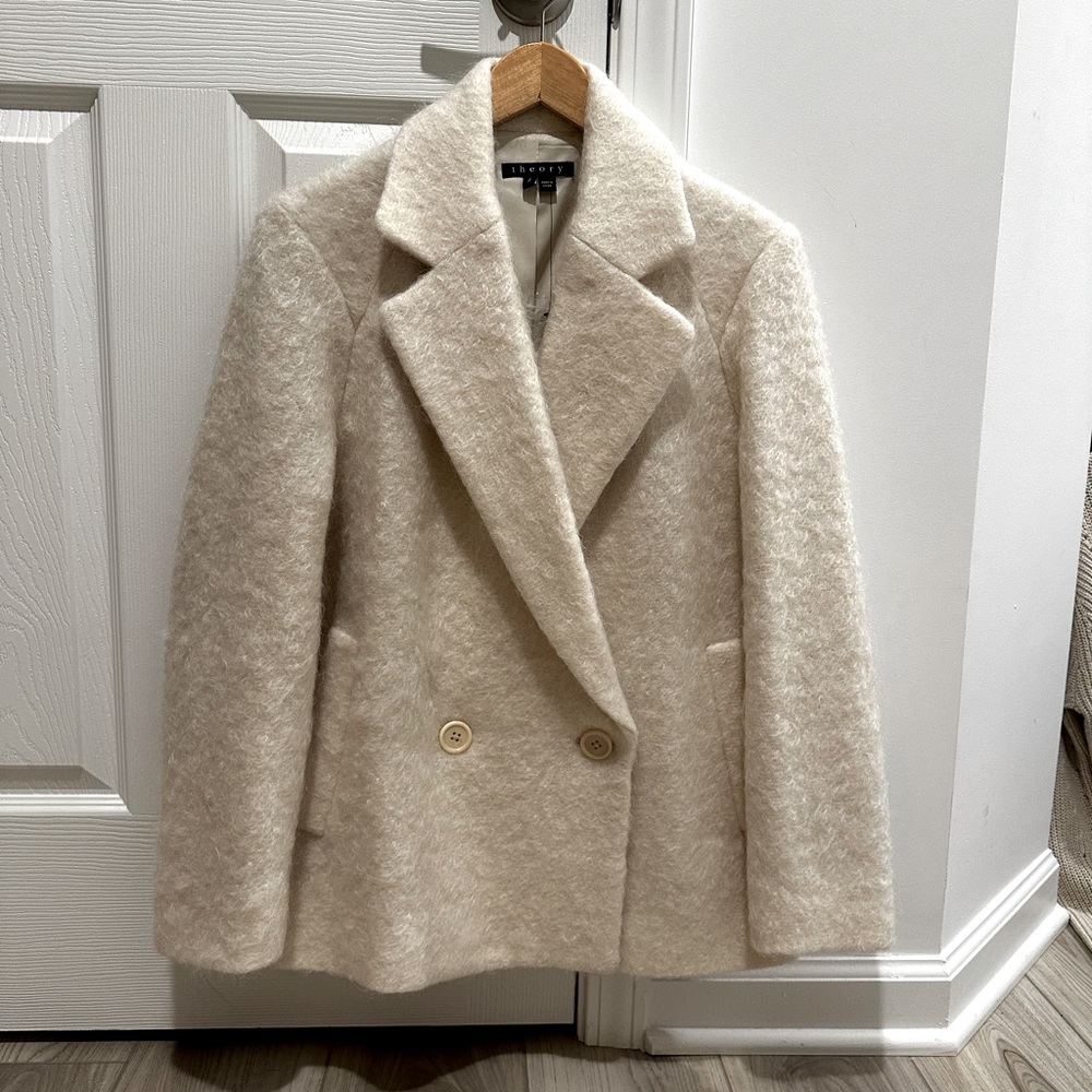 Theory Lianamar Mohair Winter White Blazer Coat.